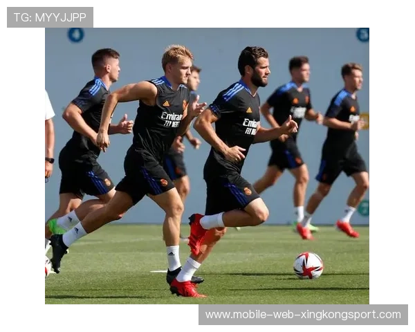 球员家庭支持系统建立帮助运动员平衡训练与生活，如何跟球员及家属描述球员在你的培养下会进步