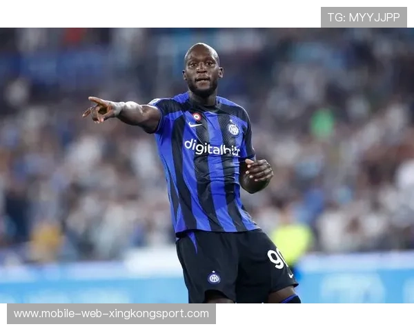 卢卡库个人训练视频爆红，力量训练方法被模仿