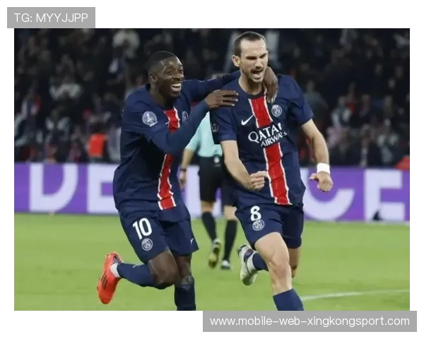 法国前锋火力全开，姆巴佩连入两球助军晋级