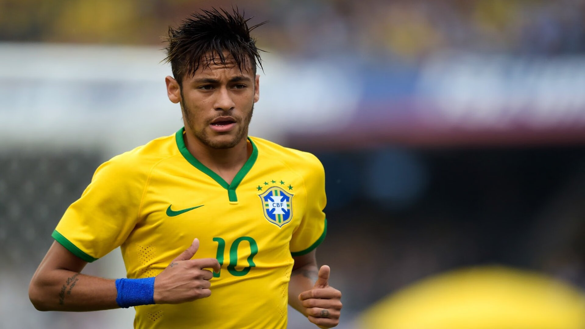 世界大学生电竞世界杯 校队身份战胜职业青训队